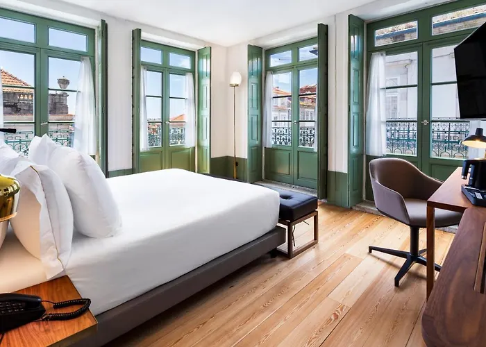 One Shot Aliados Goldsmith Hotell 4*