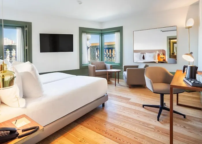 One Shot Aliados Goldsmith Hotell 4*