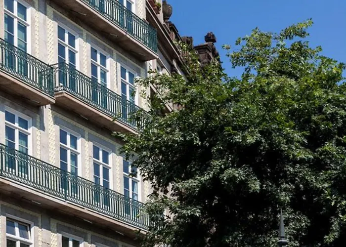 One Shot Aliados Goldsmith Hotell 4*