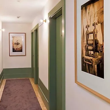 Hotel One Shot Aliados Goldsmith