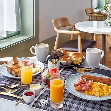 One Shot Aliados Goldsmith Hotel 4*