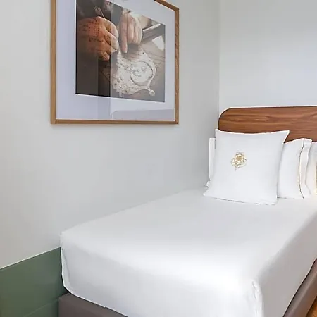 One Shot Aliados Goldsmith Hotel 4*