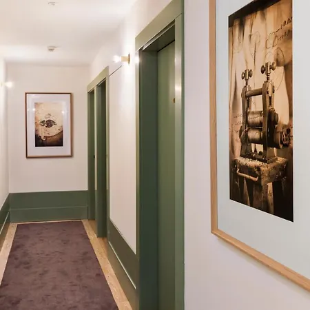 Otel One Shot Aliados Goldsmith Porto