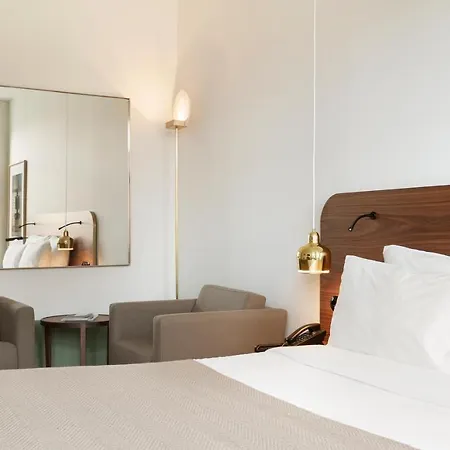 One Shot Aliados Goldsmith Hotell 4*